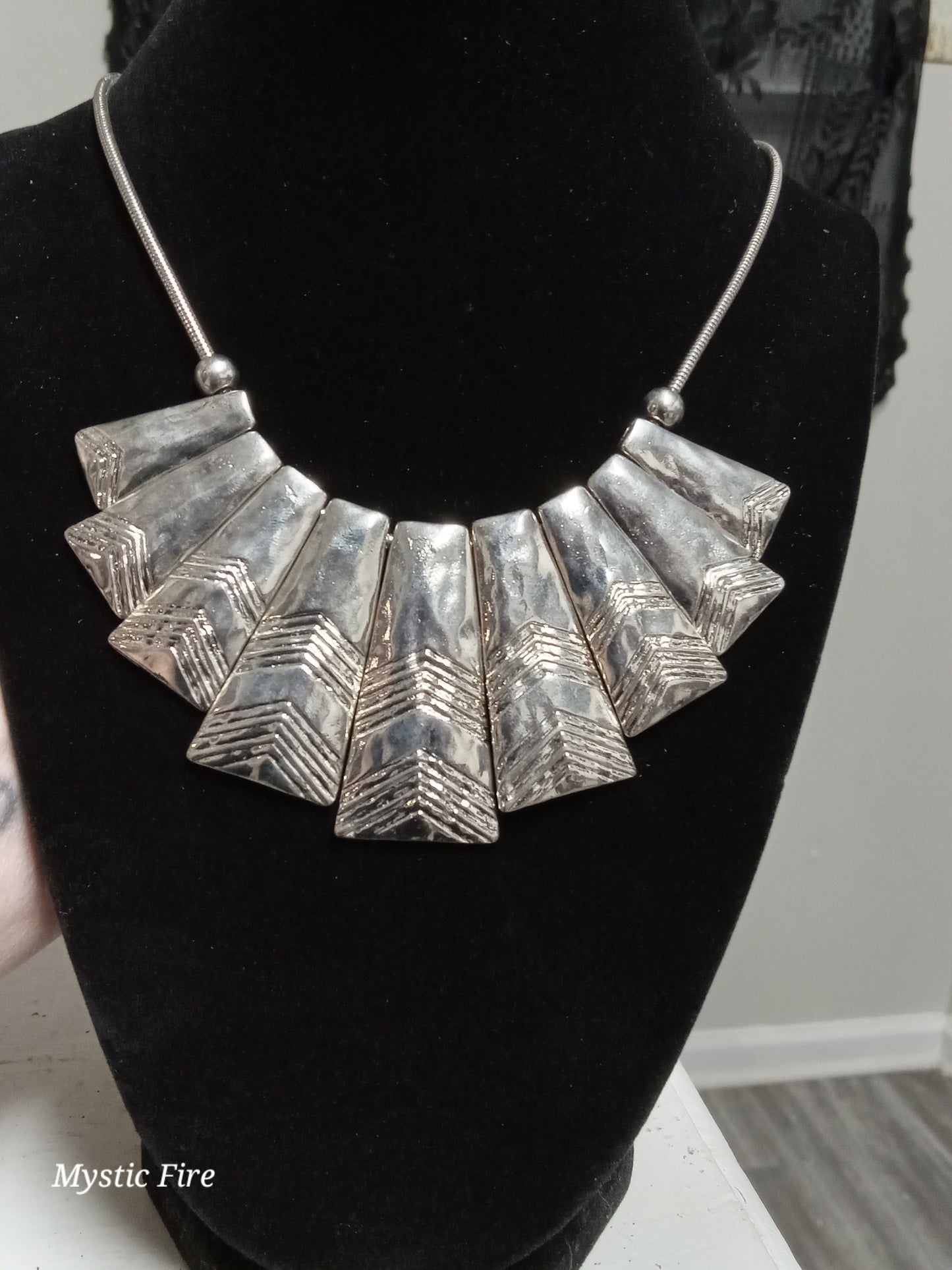 Fishtail Trophy Necklace