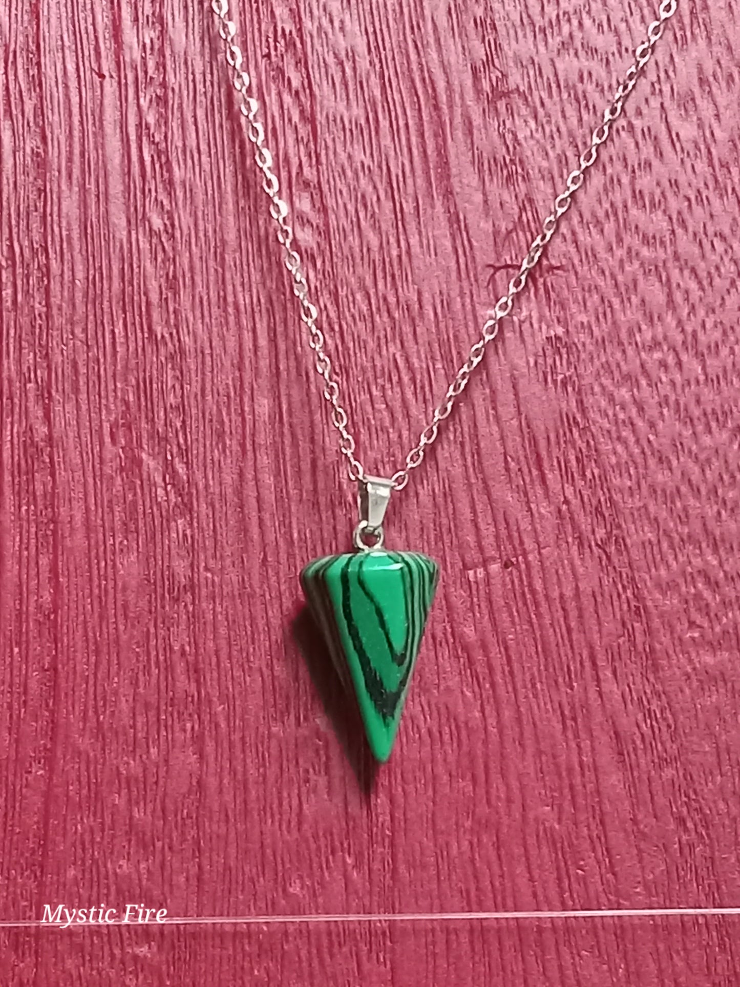 Resin Pendulum Point Necklace