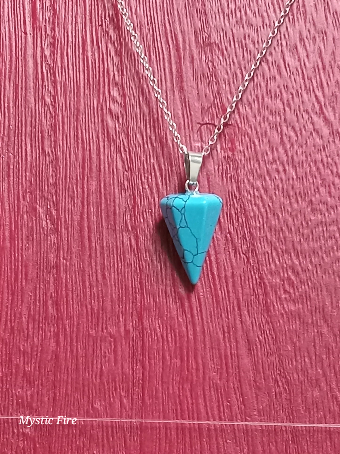 Resin Pendulum Point Necklace